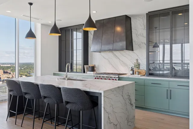 $2,295,000 | 1111 West River Parkway, Unit 35C, Minneapolis, MN 55415