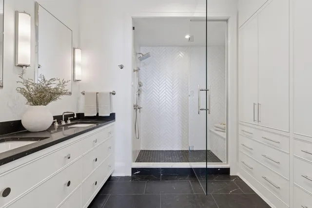 $2,295,000 | 1111 West River Parkway, Unit 35C, Minneapolis, MN 55415