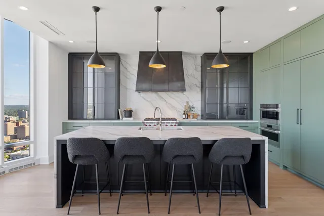 $2,295,000 | 1111 West River Parkway, Unit 35C, Minneapolis, MN 55415