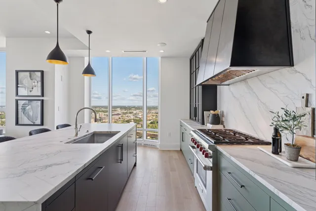 $2,295,000 | 1111 West River Parkway, Unit 35C, Minneapolis, MN 55415