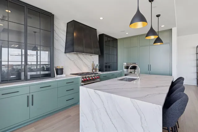 $2,295,000 | 1111 West River Parkway, Unit 35C, Minneapolis, MN 55415