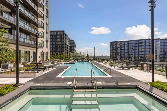 $2,295,000 | 1111 West River Parkway, Unit 35C, Minneapolis, MN 55415