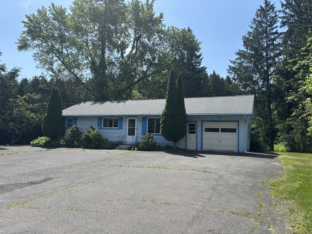 39 Huntington Road Hadley, MA 01035 - Photo 2 of 25