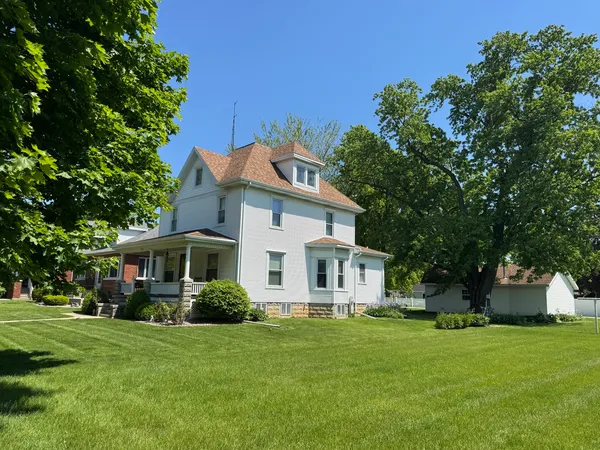 $294,900 | 222 North Maple Street, Herscher, IL 60941
