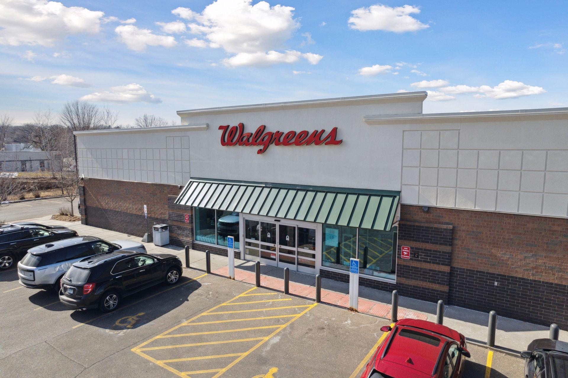 4943 Bayswater Road Minnetonka, MN 55345 - Photo 42 of 56