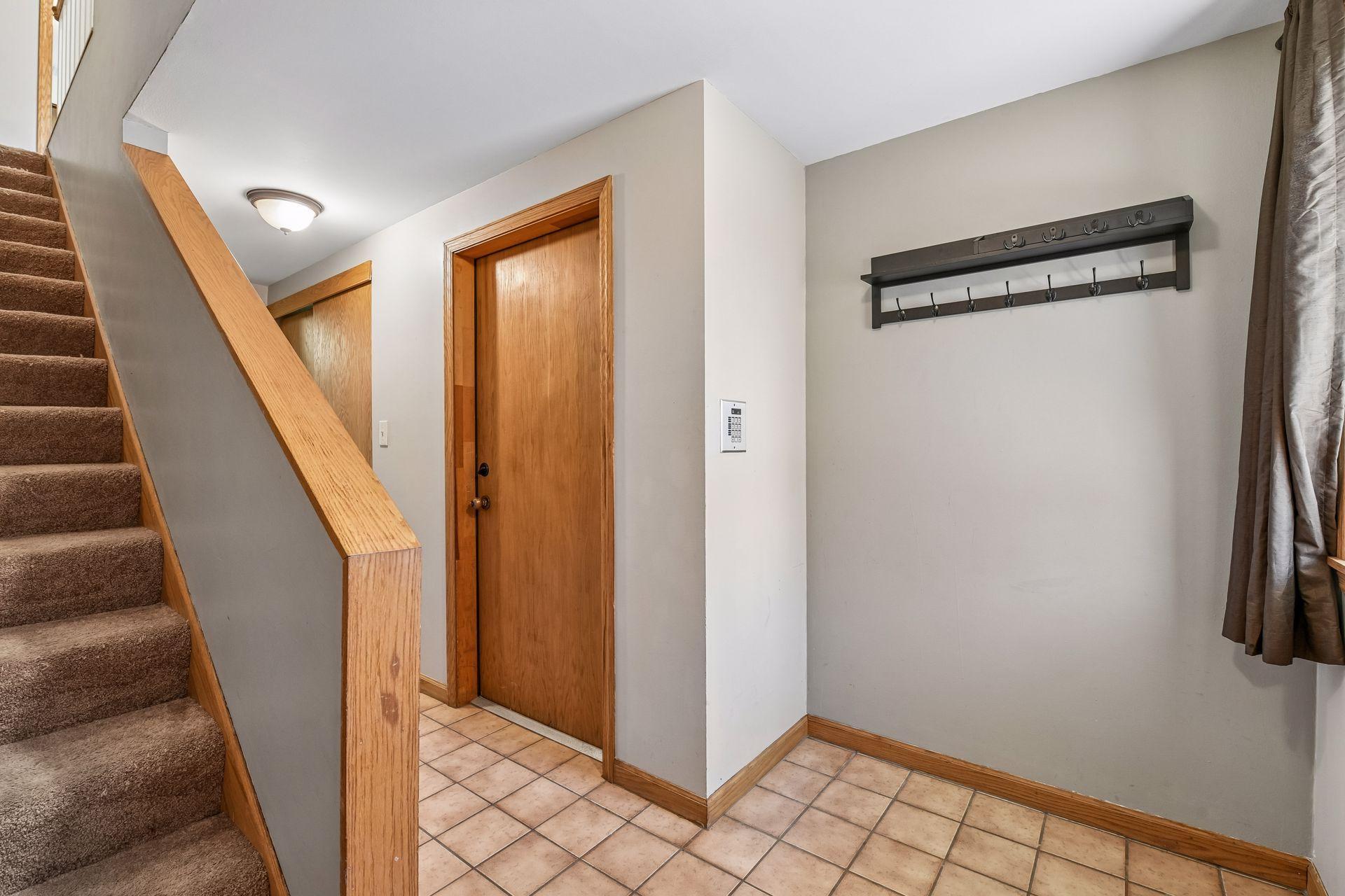 4943 Bayswater Road Minnetonka, MN 55345 - Photo 5 of 56