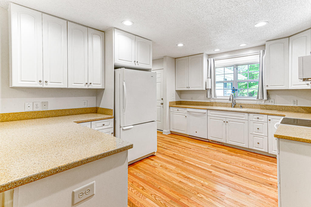 25 Old Hunt Road Pinehurst, NC 28374 - Photo 12 of 47 Kitchen