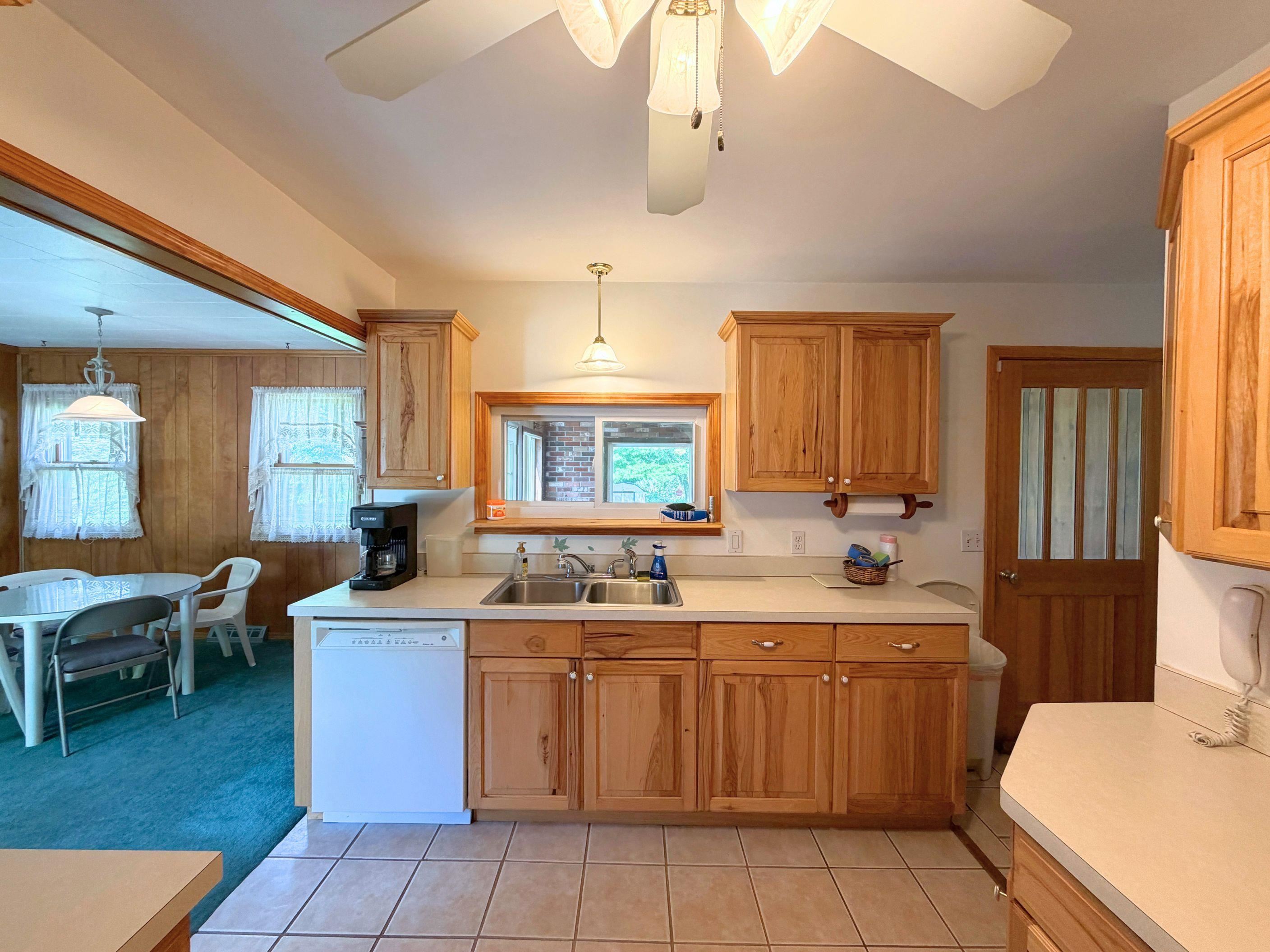 7099 North Henderson Road Davison, MI 48423 - Photo 10 of 55