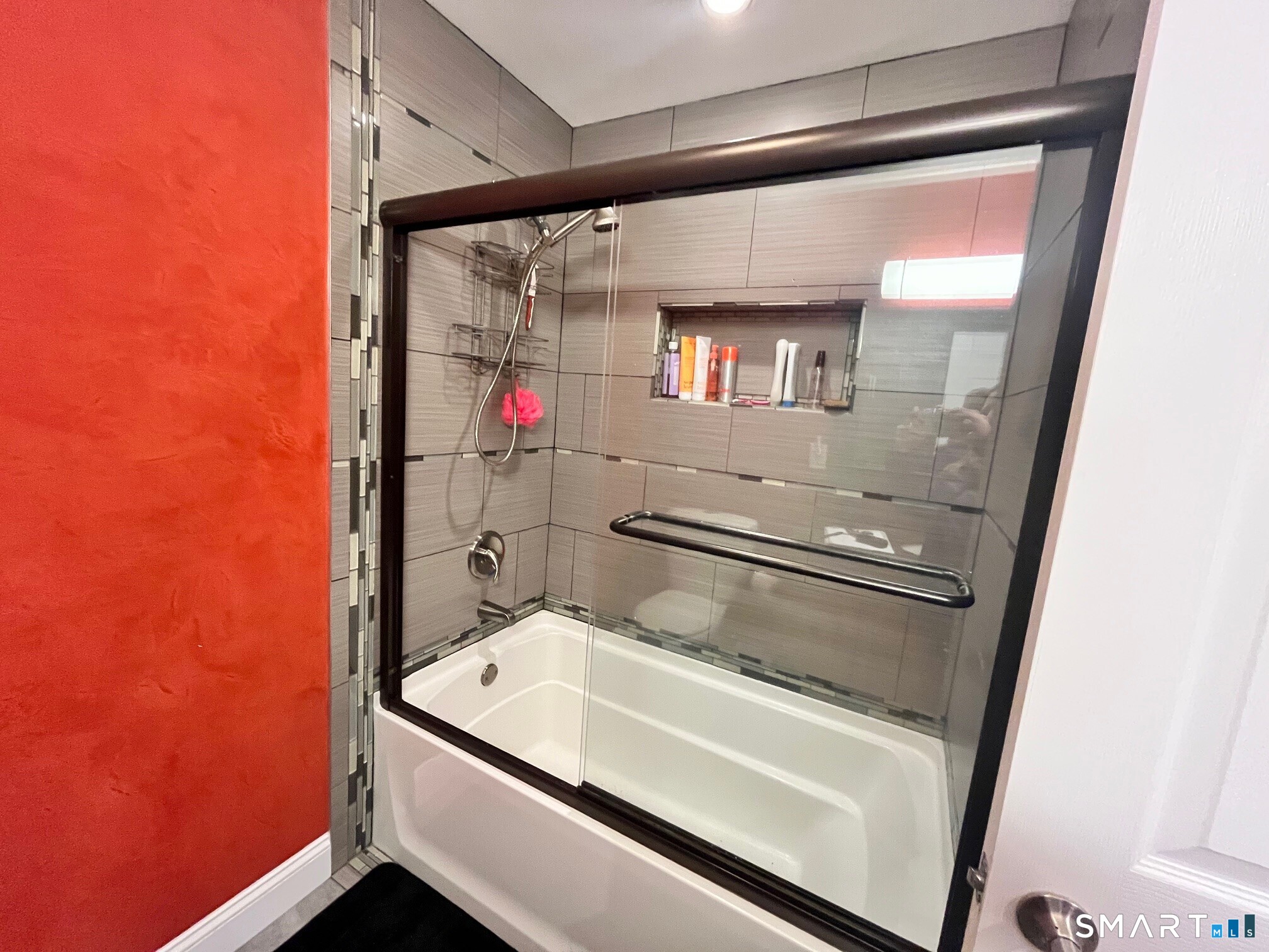 69 Strawberry Hill Road Bristol, CT 06010 - Photo 14 of 29