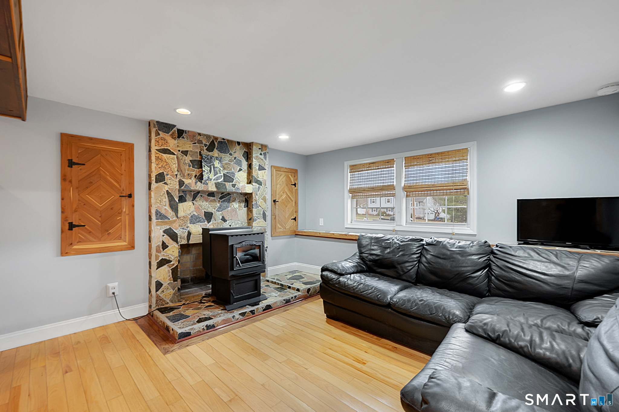 69 Strawberry Hill Road Bristol, CT 06010 - Photo 21 of 29