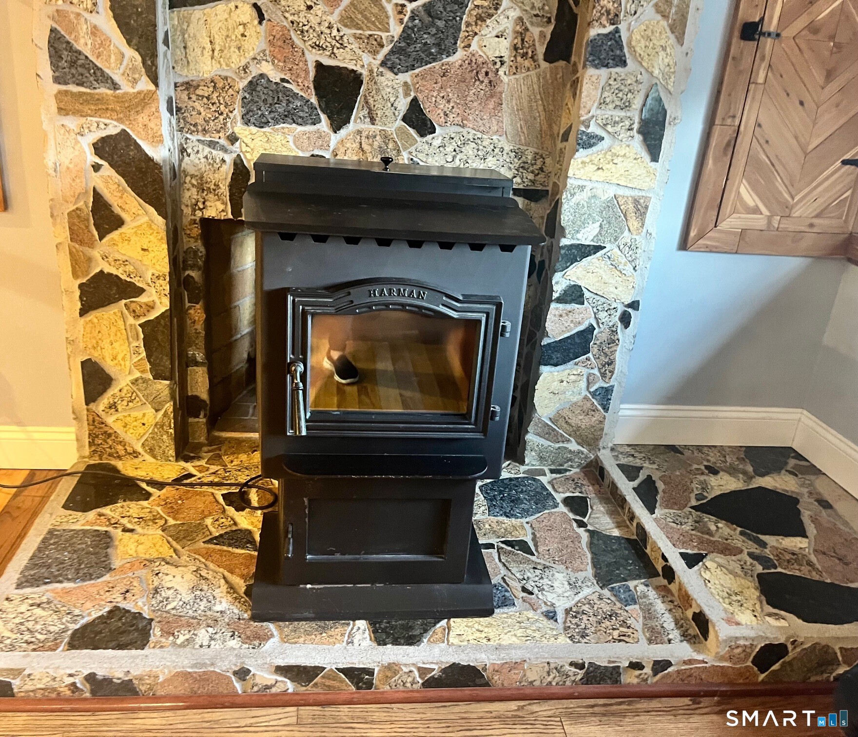 69 Strawberry Hill Road Bristol, CT 06010 - Photo 24 of 29