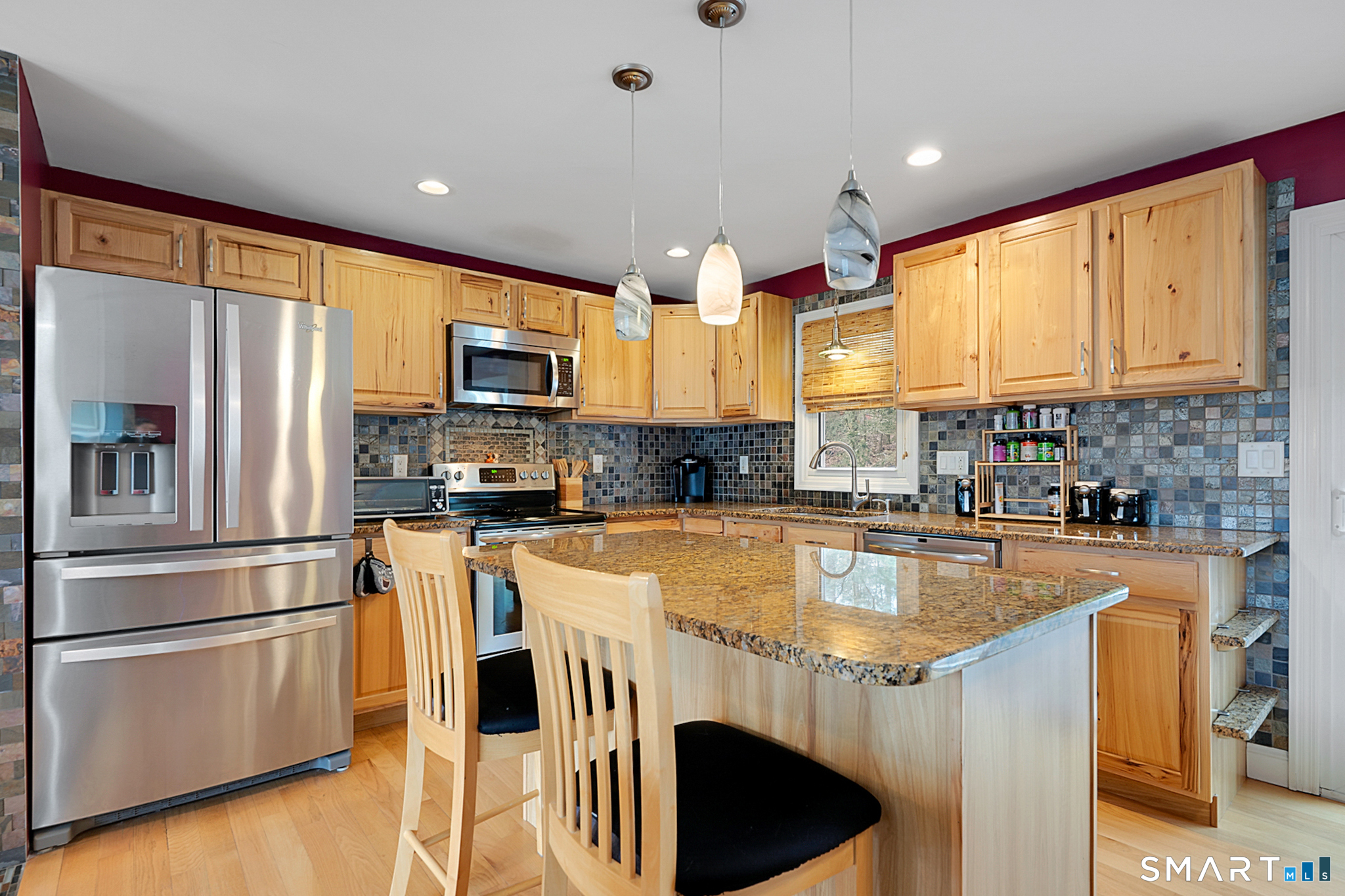 69 Strawberry Hill Road Bristol, CT 06010 - Photo 4 of 29