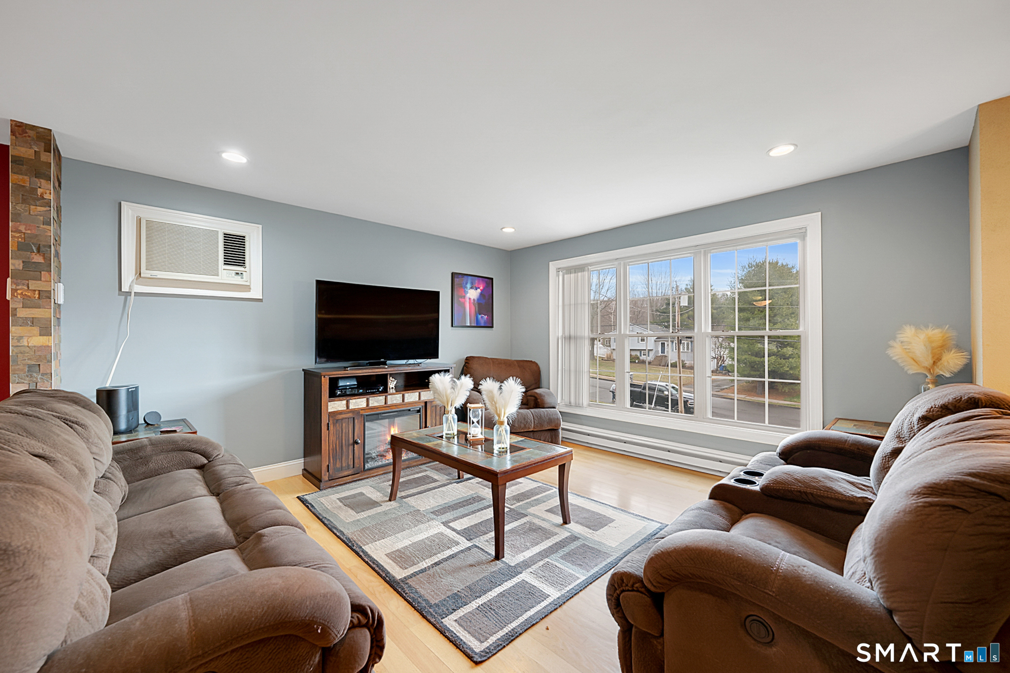 69 Strawberry Hill Road Bristol, CT 06010 - Photo 9 of 29