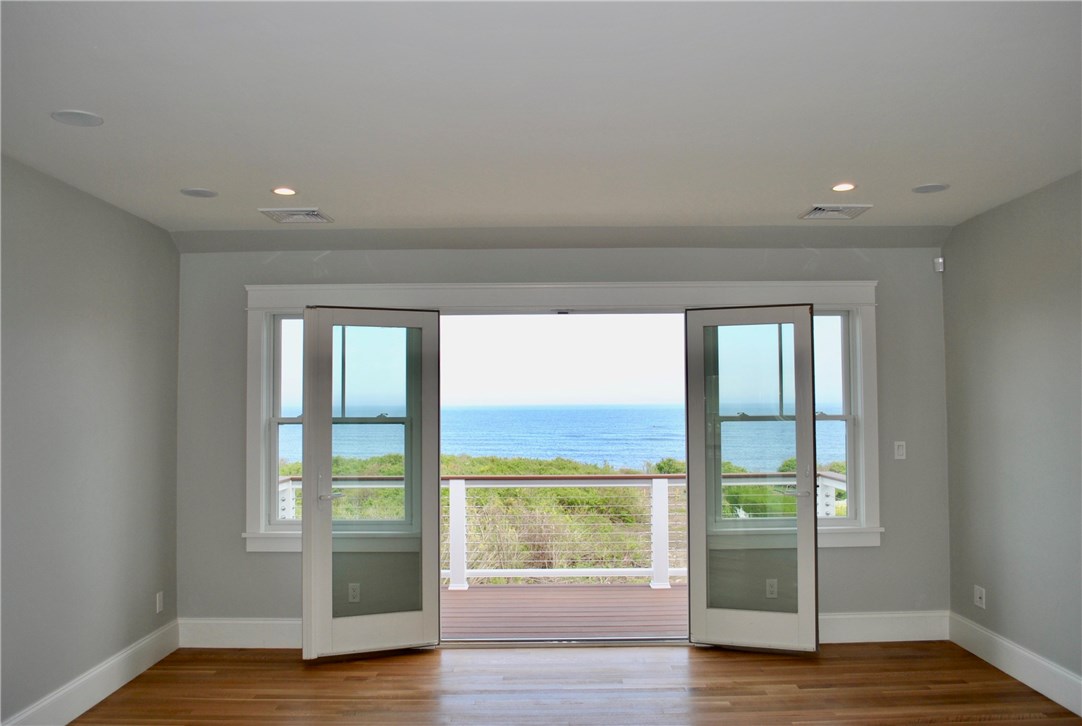 1028 Ocean Road Narragansett, RI 02882 - Photo 13 of 27