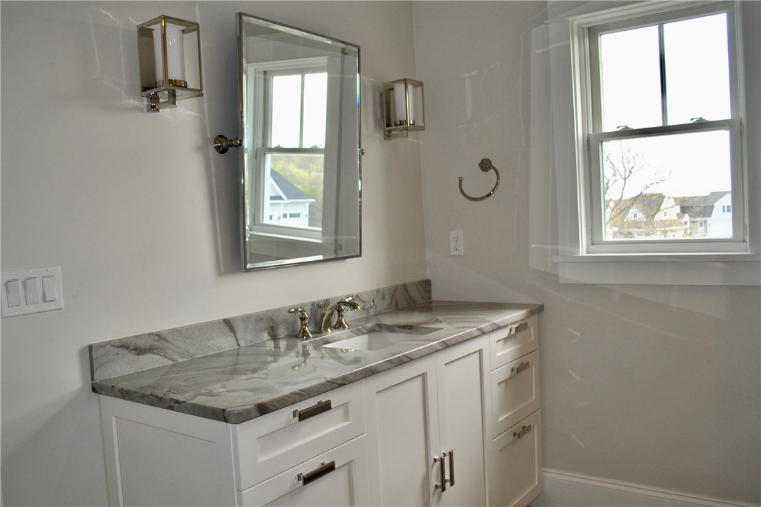 1028 Ocean Road Narragansett, RI 02882 - Photo 21 of 27