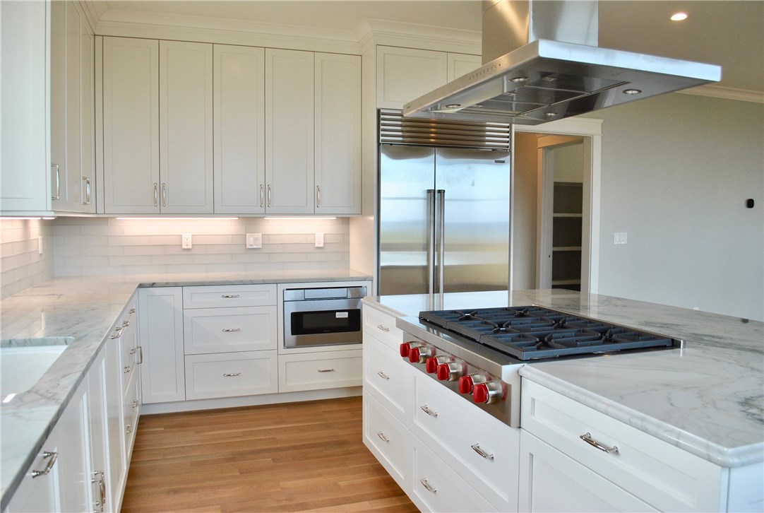 1028 Ocean Road Narragansett, RI 02882 - Photo 8 of 27