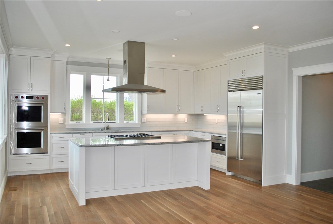 1028 Ocean Road Narragansett, RI 02882 - Photo 9 of 27