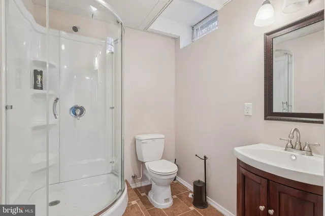 $699,999 | 17 Ridgeview Road, Delran, NJ 08075