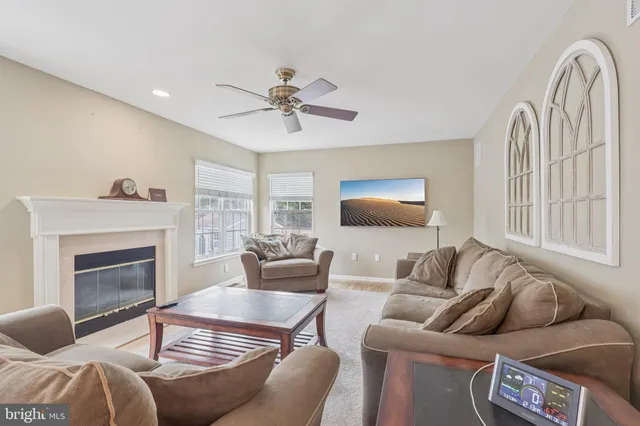 $699,999 | 17 Ridgeview Road, Delran, NJ 08075