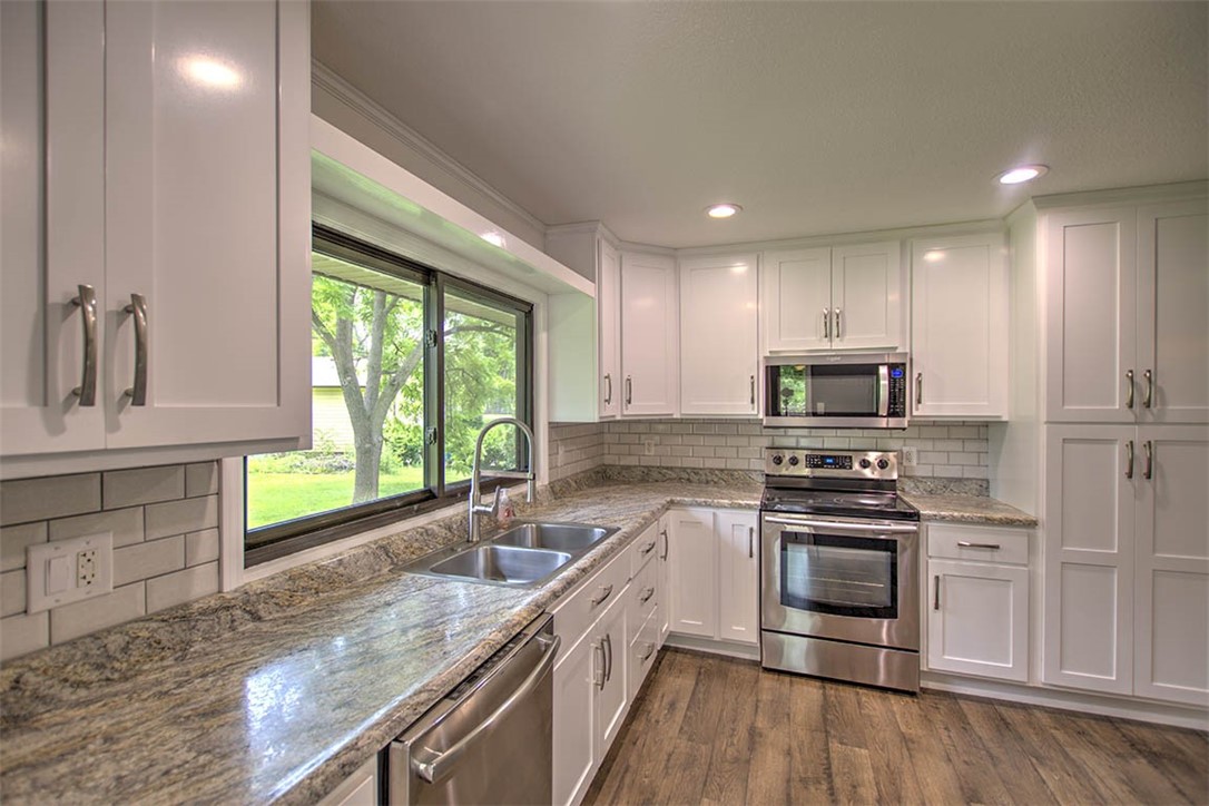930 Bonhomme Court Decatur, IL 62526 - Photo 11 of 35 Gallery Image 11