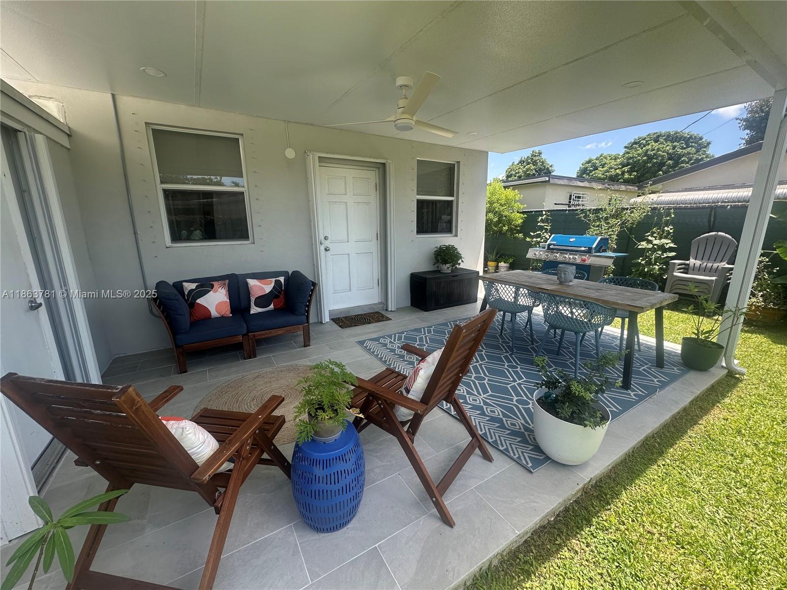 7310 Southwest 31st Street Miami, FL 33155 - Photo 17 of 25 a living room with furniture