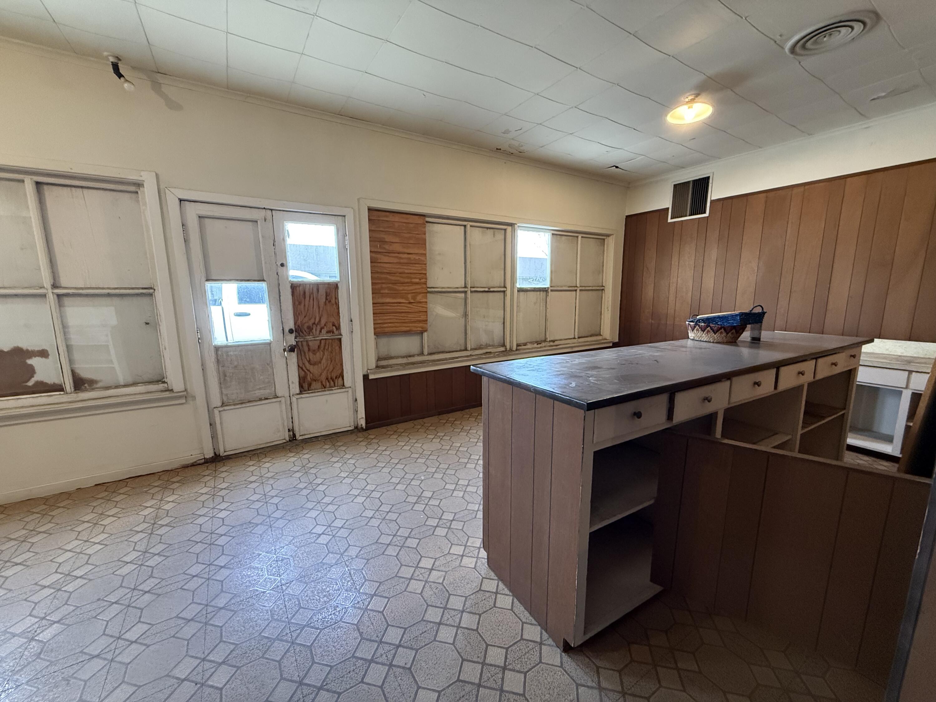 200 South D Street Exeter, CA 93221 - Photo 33 of 36