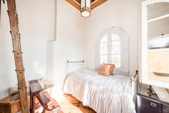 $1,099,900 | 2416 Lowesville Road, Amherst, VA 24521