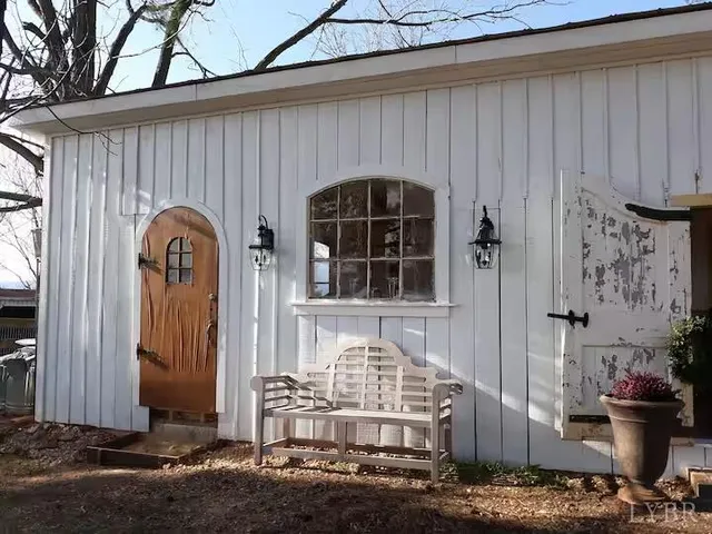 $1,099,900 | 2416 Lowesville Road, Amherst, VA 24521