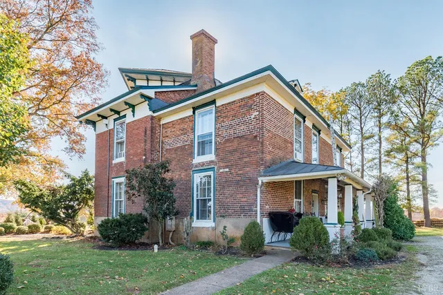 $1,099,900 | 2416 Lowesville Road, Amherst, VA 24521