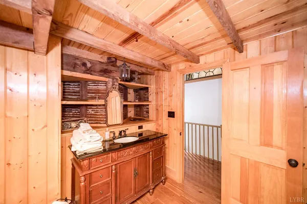 $1,099,900 | 2416 Lowesville Road, Amherst, VA 24521