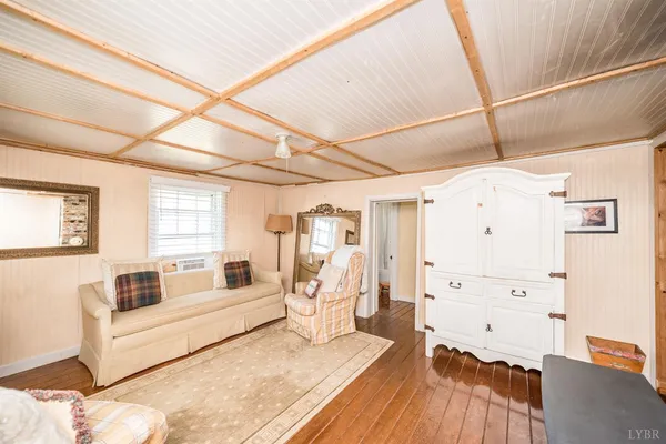 $1,099,900 | 2416 Lowesville Road, Amherst, VA 24521