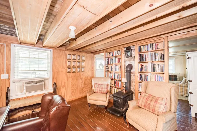 $1,099,900 | 2416 Lowesville Road, Amherst, VA 24521