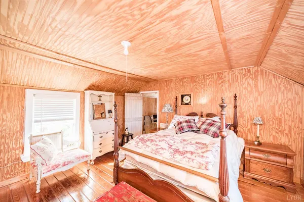 $1,099,900 | 2416 Lowesville Road, Amherst, VA 24521