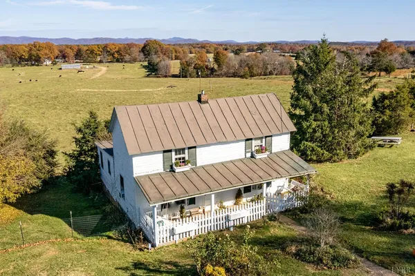 $1,099,900 | 2416 Lowesville Road, Amherst, VA 24521