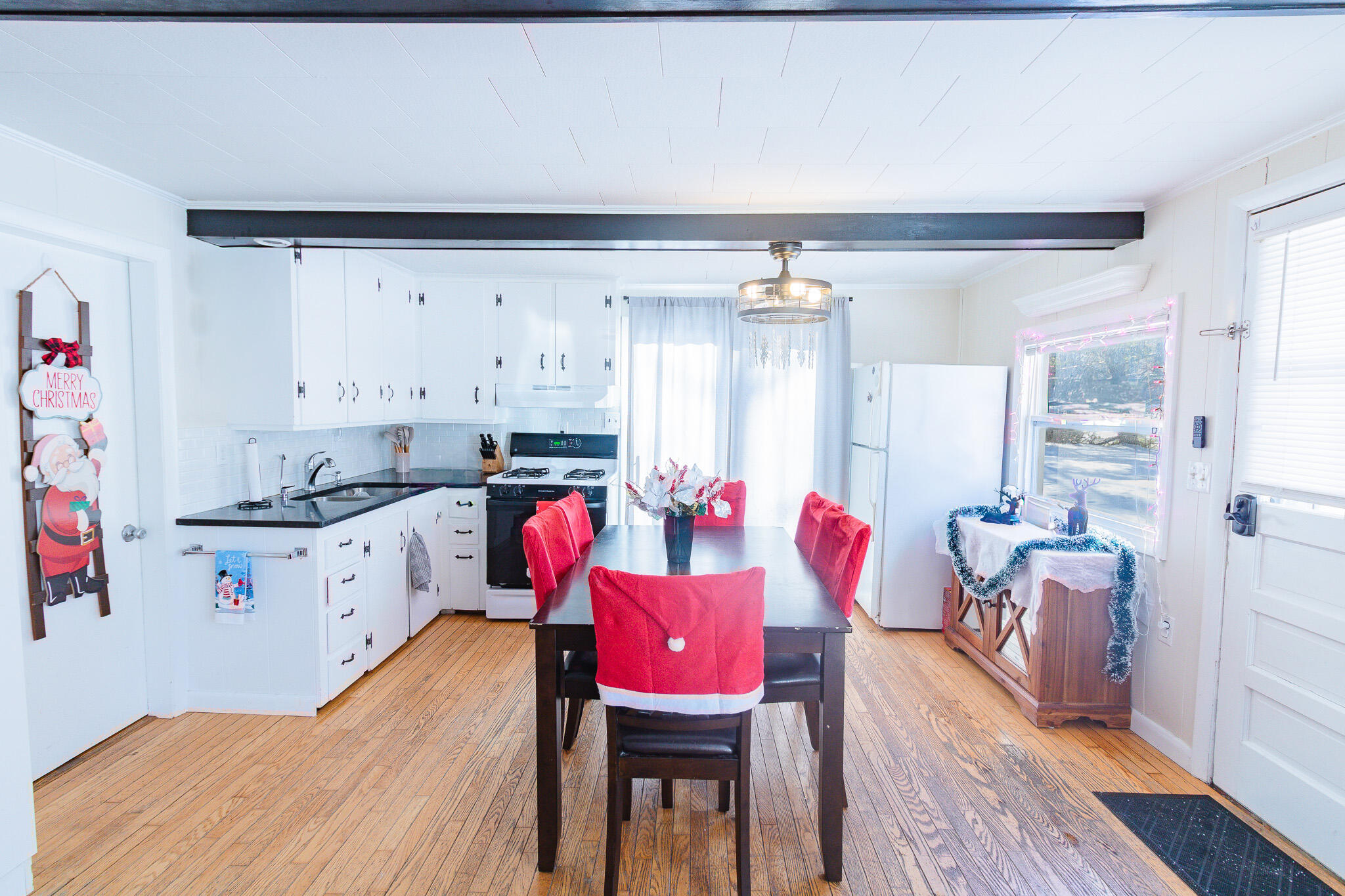 502 Newbury Neck Road Surry, ME 04684 - Photo 11 of 38 Kitchen and dining area
