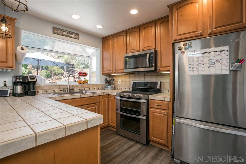 9775 Domer Road Santee, CA 92071 - Photo 10 of 24