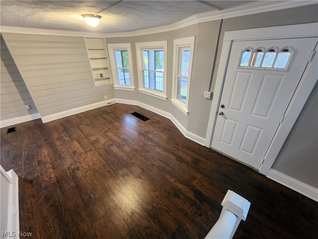 1238 Webb Road Lakewood, OH 44107 - Photo 10 of 33