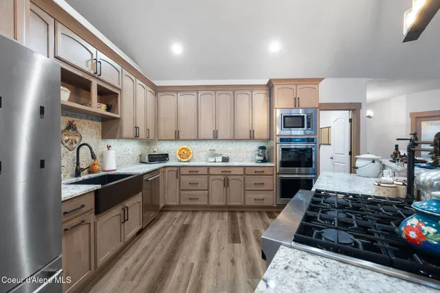 $1,050,000 | 1829 West Smoke Tree Avenue, Athol, ID 83801