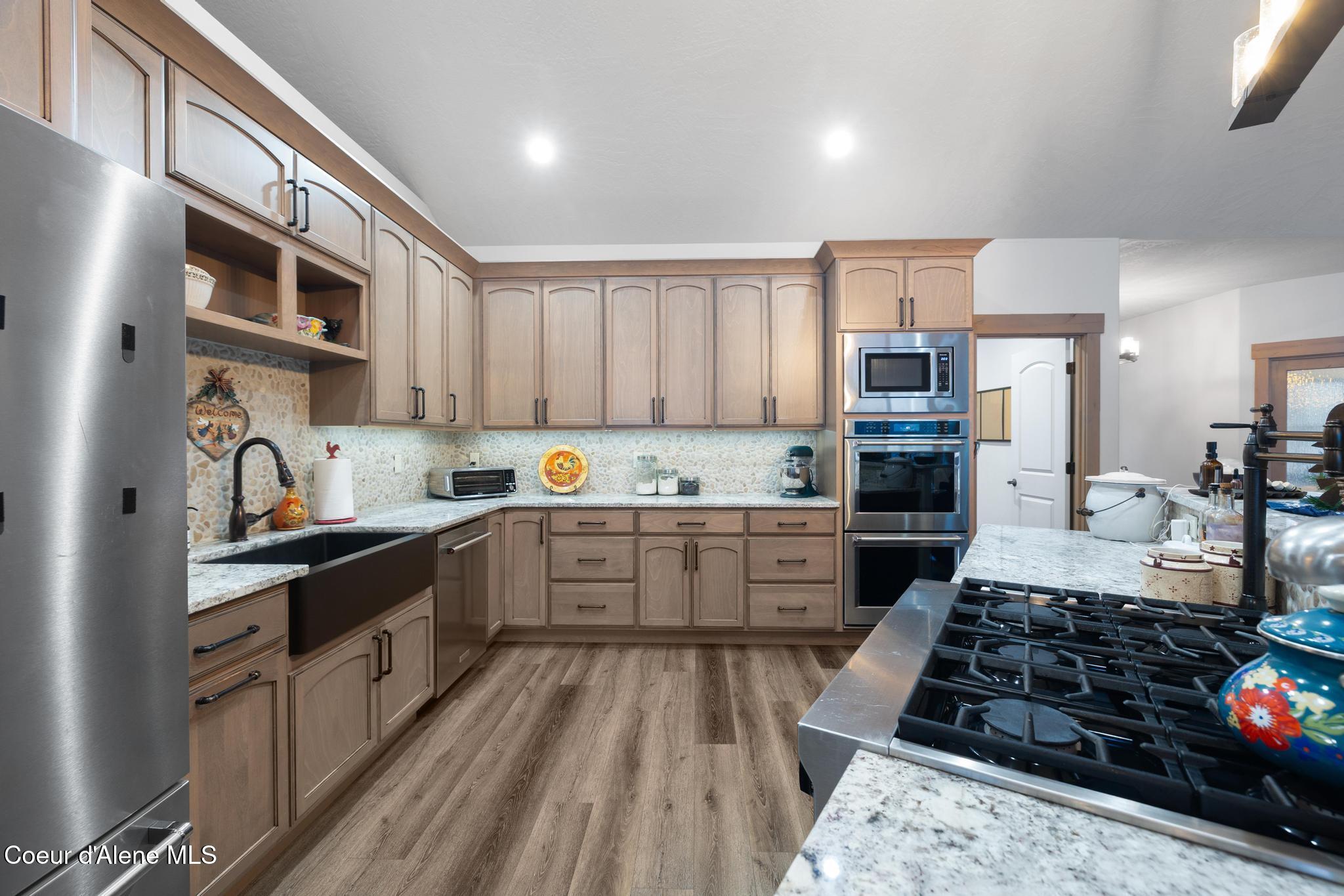 1829 West Smoke Tree Avenue Athol, ID 83801 - Photo 16 of 46 Kitchen