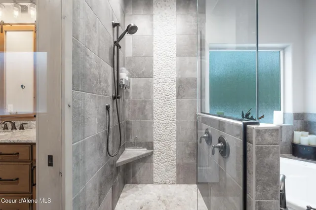 $1,050,000 | 1829 West Smoke Tree Avenue, Athol, ID 83801