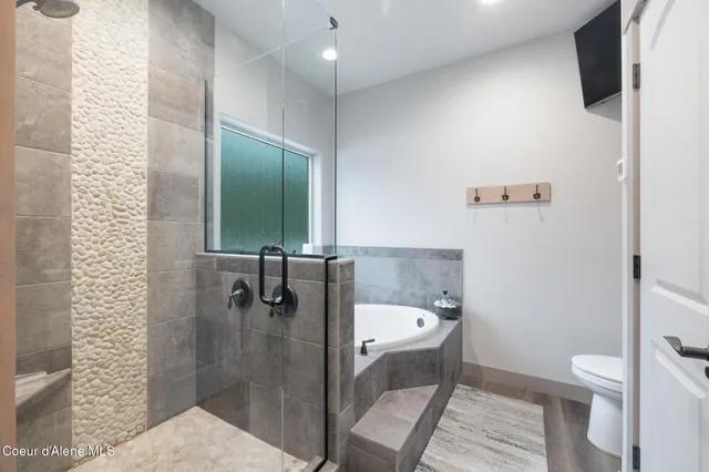 $1,050,000 | 1829 West Smoke Tree Avenue, Athol, ID 83801