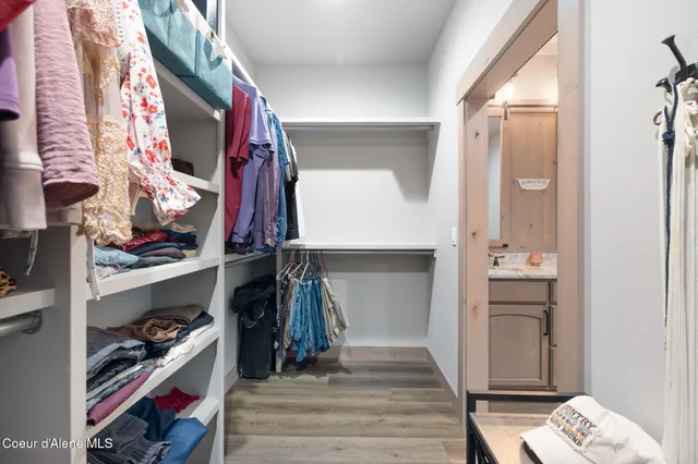 $1,050,000 | 1829 West Smoke Tree Avenue, Athol, ID 83801