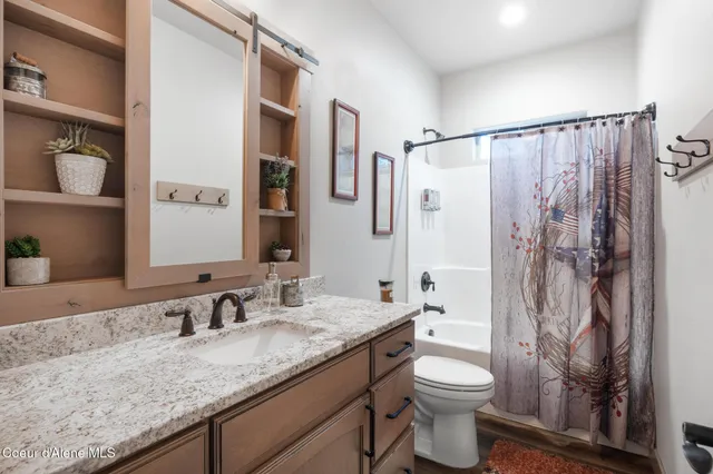 $1,050,000 | 1829 West Smoke Tree Avenue, Athol, ID 83801