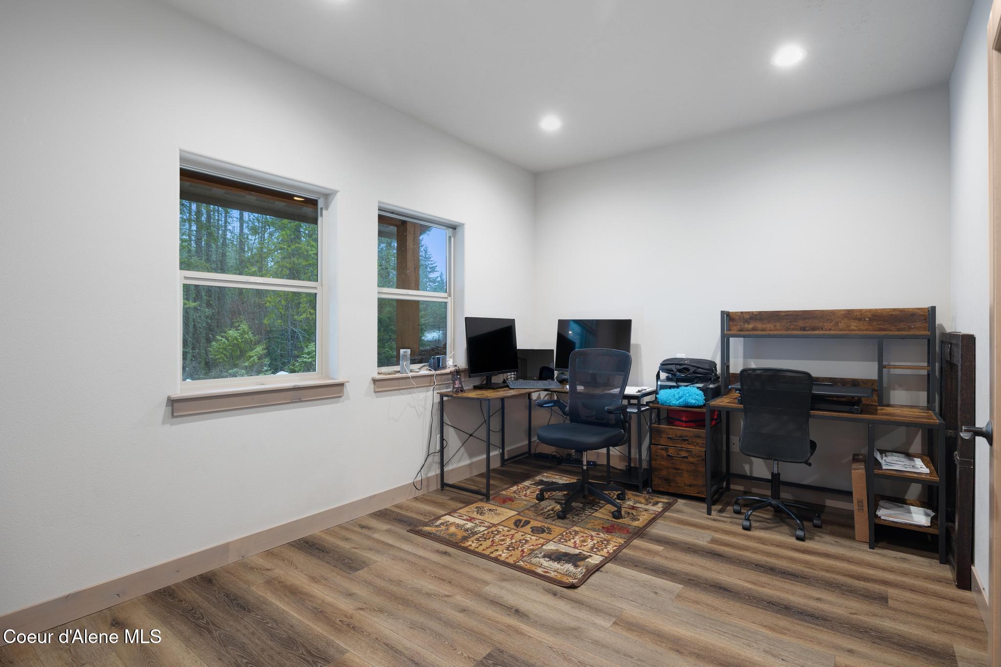 1829 West Smoke Tree Avenue Athol, ID 83801 - Photo 36 of 46 Office