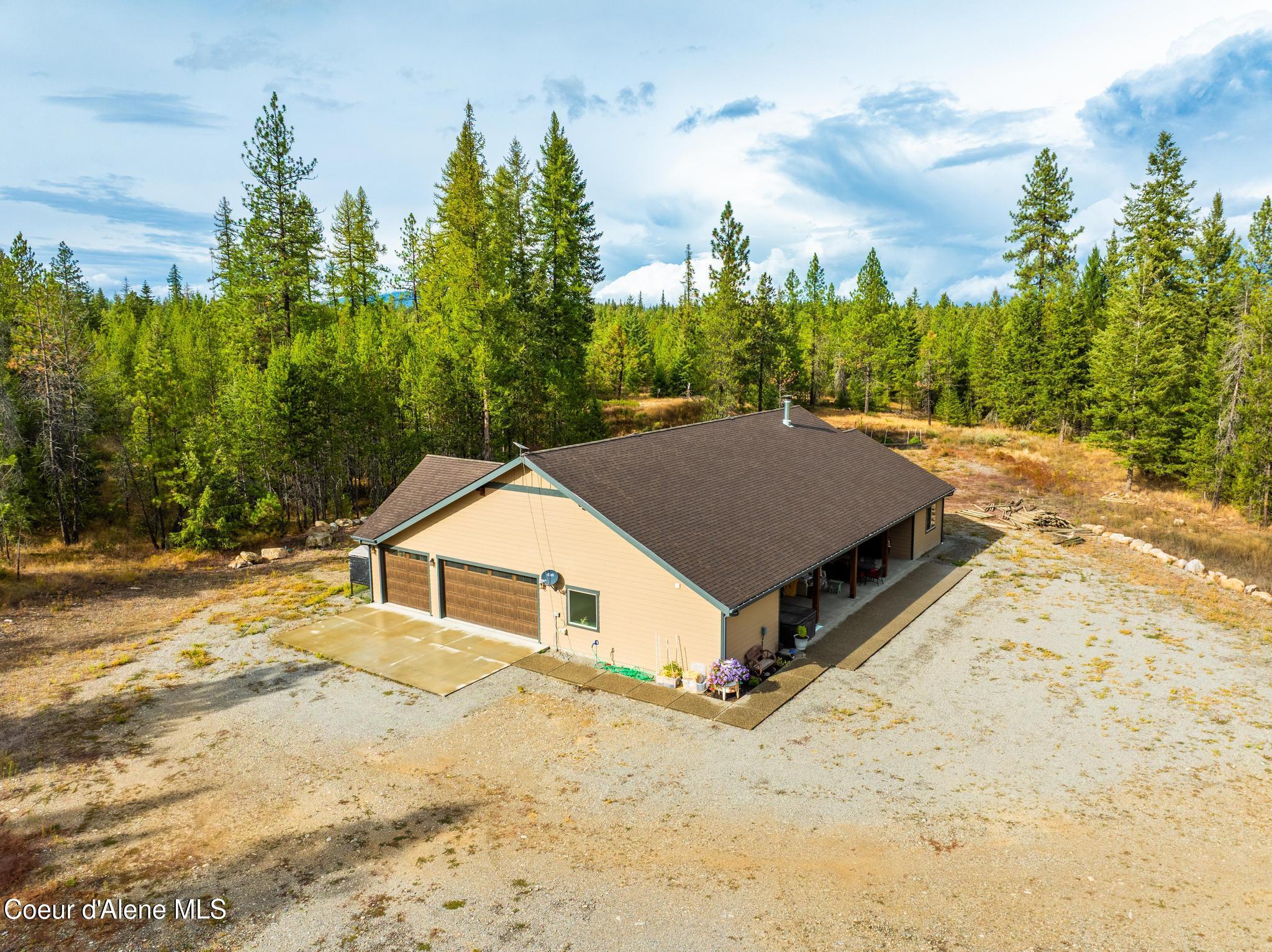 1829 West Smoke Tree Avenue Athol, ID 83801 - Photo 7 of 46 3 Car Heated Garage