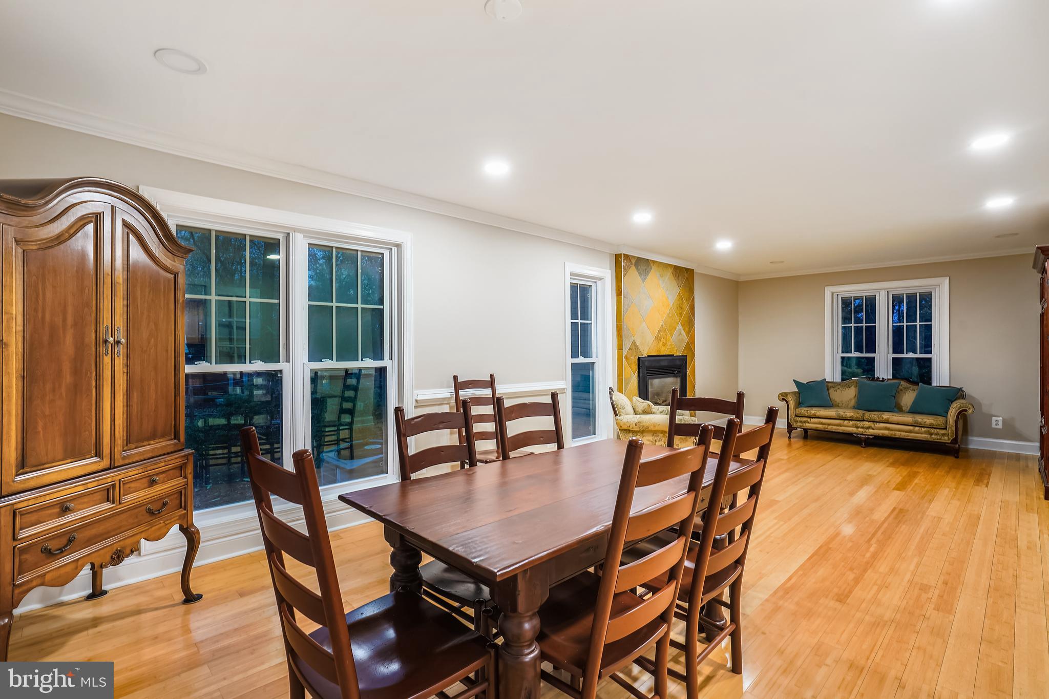 3206 Fox Mill Road Oakton, VA 22124 - Photo 25 of 56 DR OPENS TO LR WITH GAS FIREPLACE