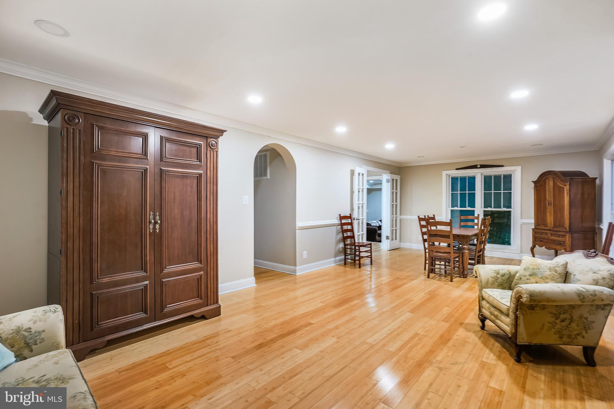 3206 Fox Mill Road Oakton, VA 22124 - Photo 27 of 56 LIVING ROOM TOWARDS DINING ROOM
