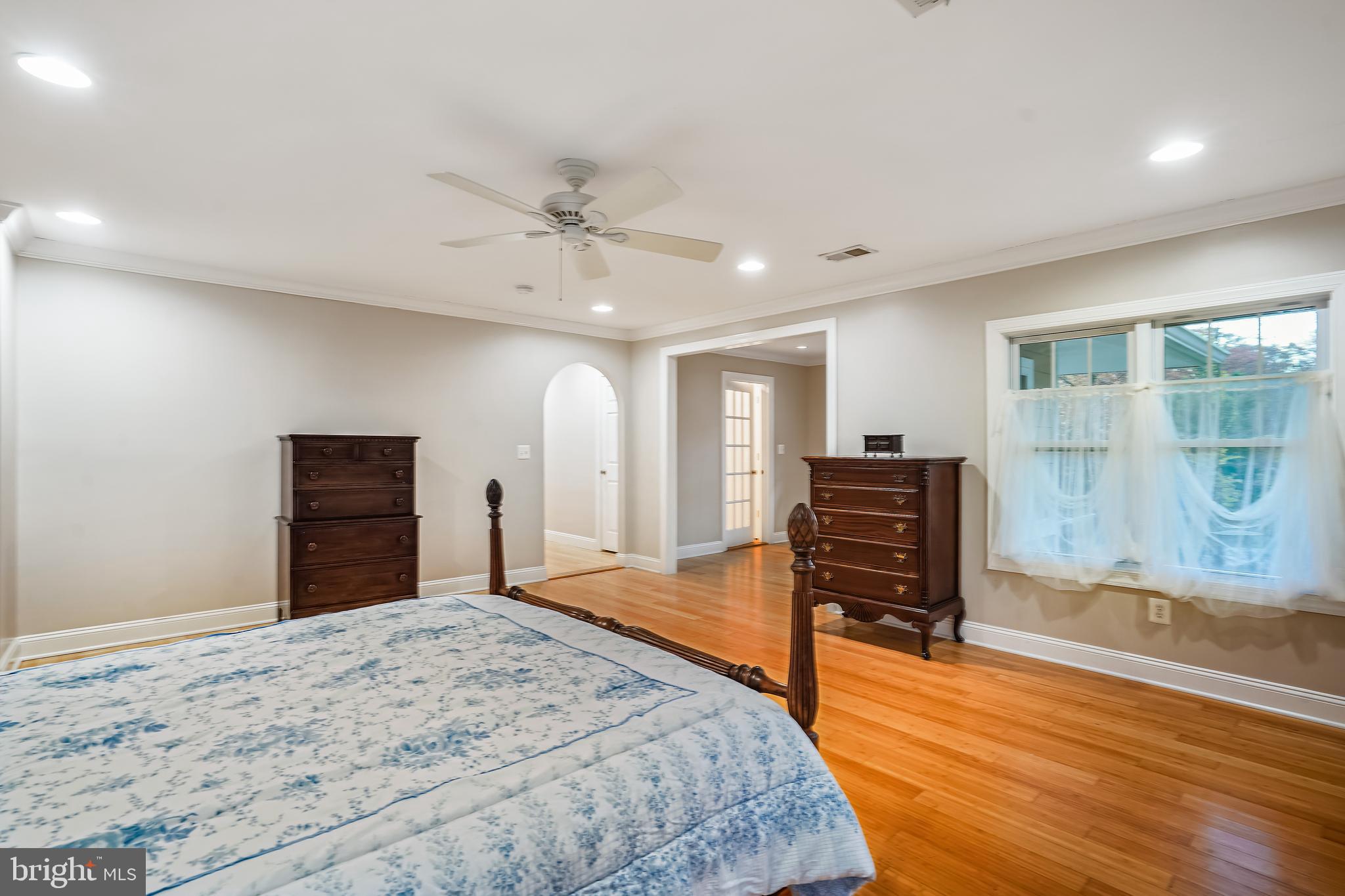 3206 Fox Mill Road Oakton, VA 22124 - Photo 32 of 56 MASTER BR