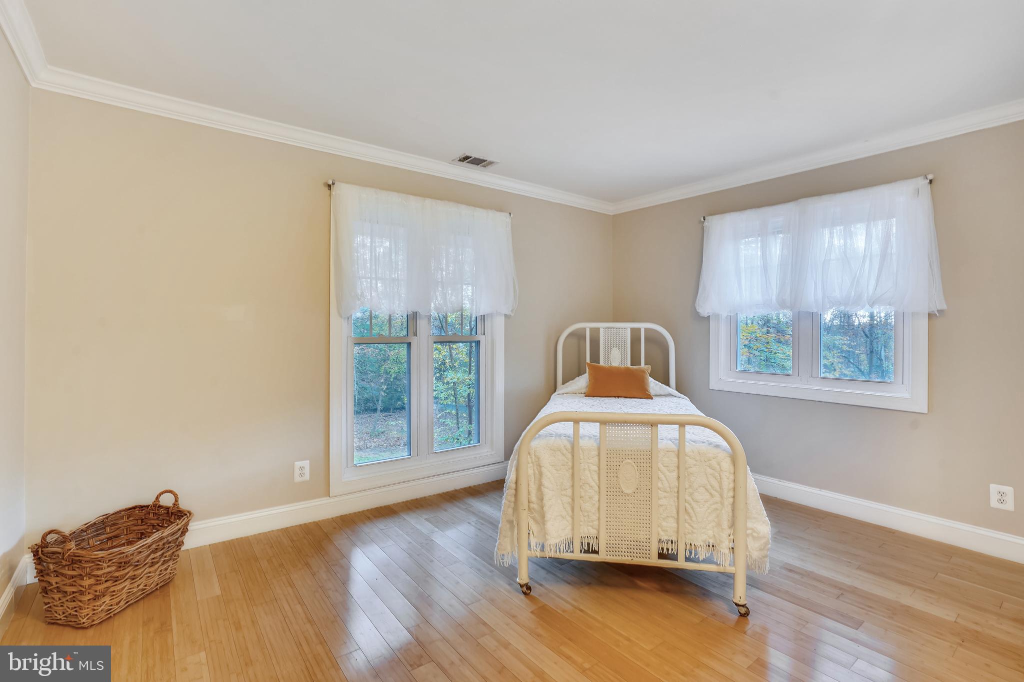 3206 Fox Mill Road Oakton, VA 22124 - Photo 37 of 56 UL BEDROOM