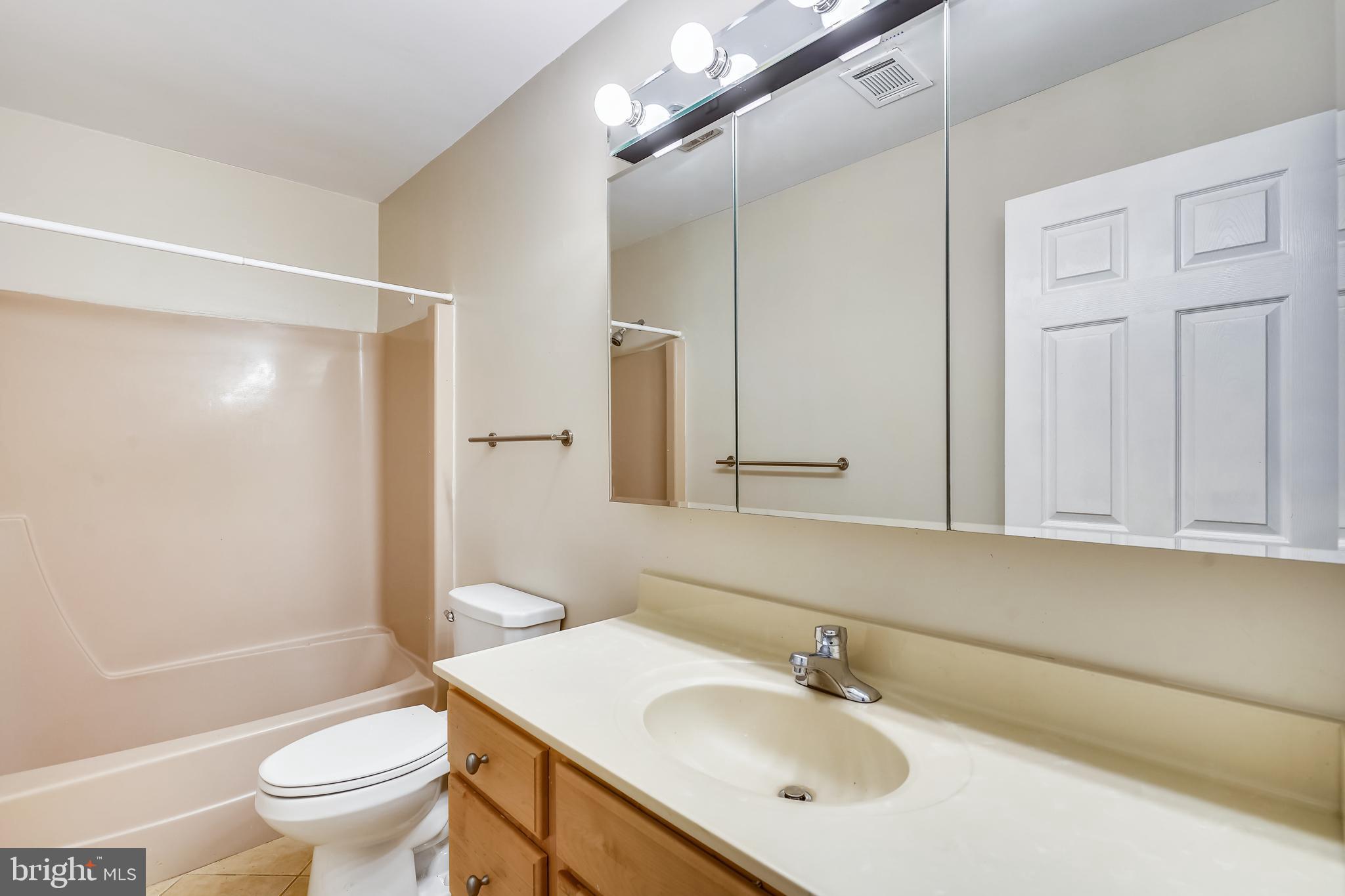 3206 Fox Mill Road Oakton, VA 22124 - Photo 46 of 56 2ND BR HAS EN SUITE BATH